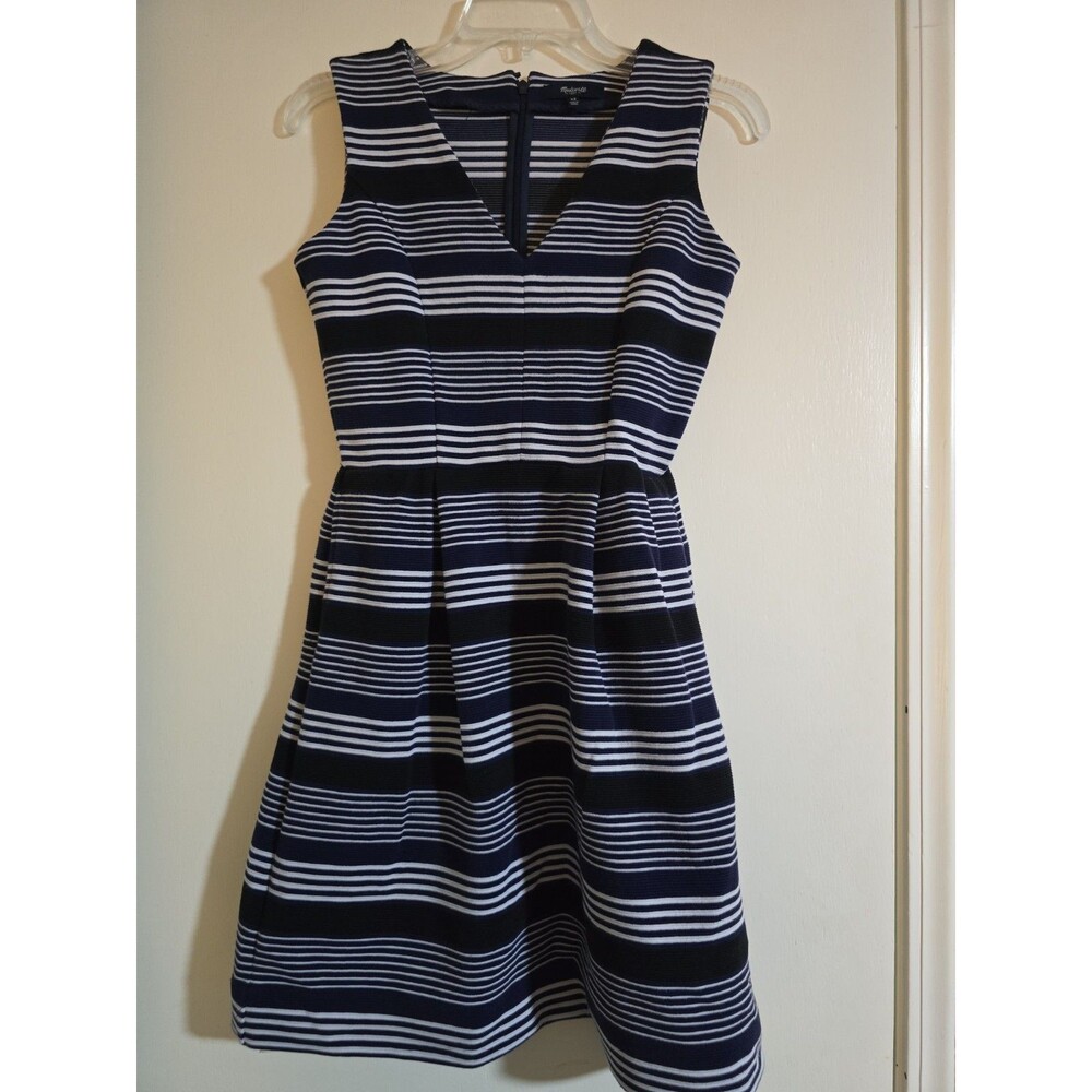 Madewell XS Womens Navy And White Striped Sleeveless Dress Cape cod Preppy Coast